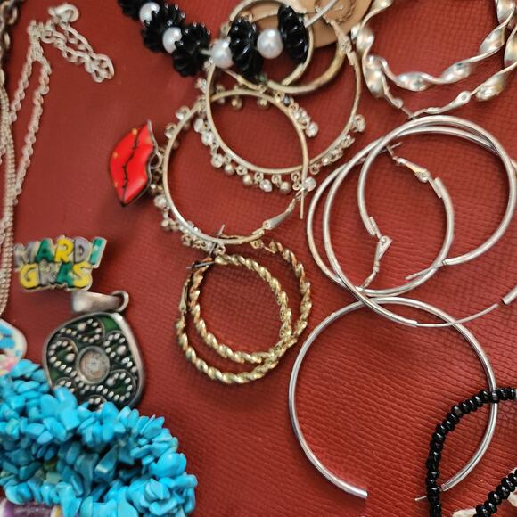 Wearable & Repurpose Jewelry Lot Almost 1 POUND Untested - Picture 5 of 8